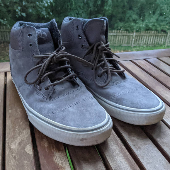 Vans Men's Era Hi Pig Suede and Nylon High-Top Skateboarding Shoe Size 12 - Picture 2 of 8